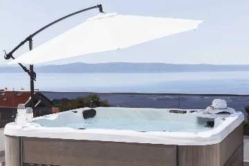 Contemporary Villa with Heated Pool in Makarska