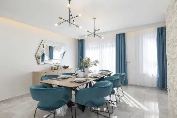 Contemporary Villa with Heated Pool in Makarska