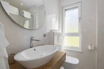 Contemporary Villa with Heated Pool in Makarska