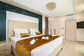 Contemporary Villa with Five Baths in Primošten