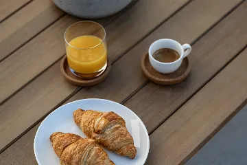 Modern 4-Bedroom Villa with Heated Pool, Splitska