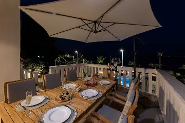 Seaside Family Villa with Pool in Kaštel Lukšić