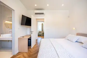 Seaside Family Villa with Pool in Kaštel Lukšić