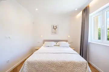 Seaside Family Villa with Pool in Kaštel Lukšić