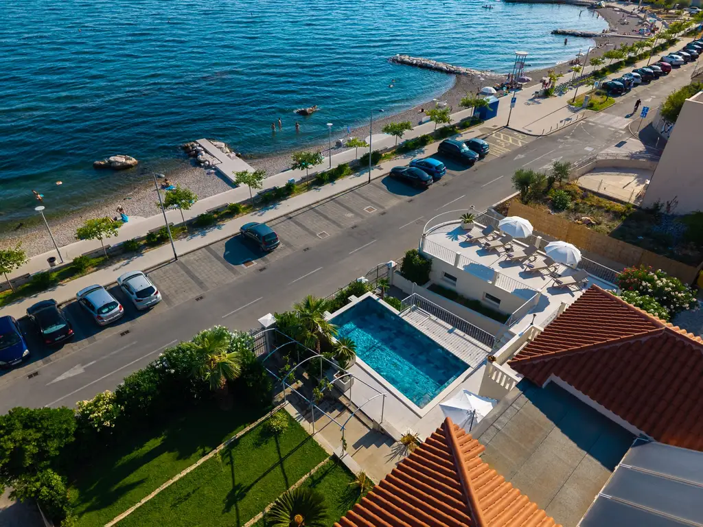 Seaside Family Villa with Pool in Kaštel Lukšić