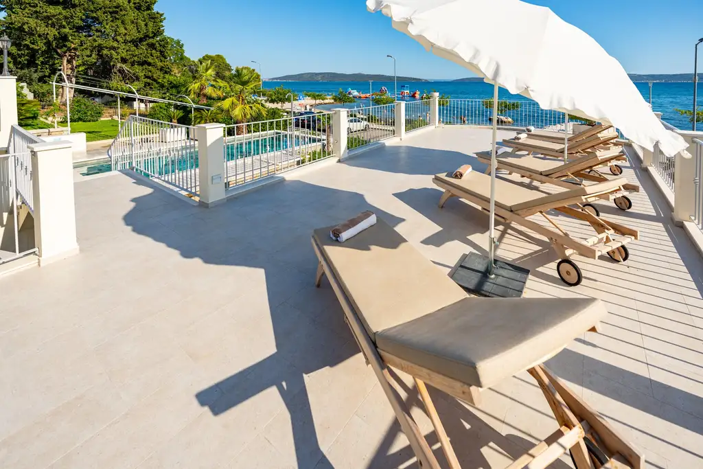 Seaside Family Villa with Pool in Kaštel Lukšić