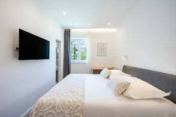 Seaside Family Villa with Pool in Kaštel Lukšić