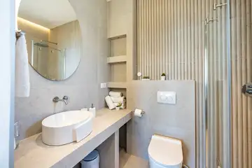 Seaside Family Villa with Pool in Kaštel Lukšić