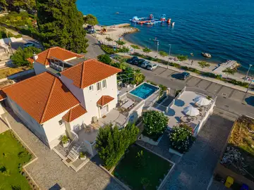 Seaside Family Villa with Pool in Kaštel Lukšić