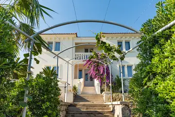 Seaside Family Villa with Pool in Kaštel Lukšić