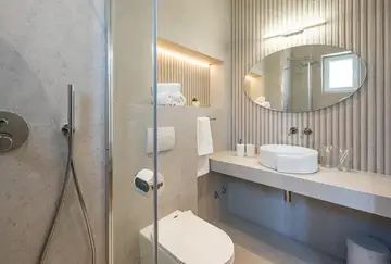 Seaside Family Villa with Pool in Kaštel Lukšić