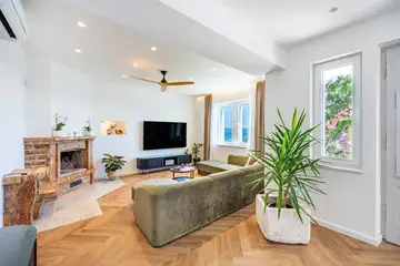 Seaside Family Villa with Pool in Kaštel Lukšić