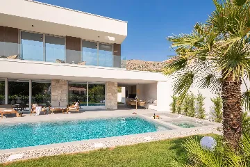 Modern Villa with Pool and Sports Courts in Srinjine