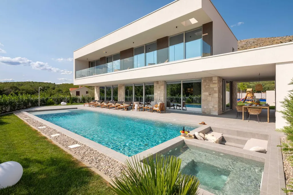 Modern Villa with Pool and Sports Courts in Srinjine