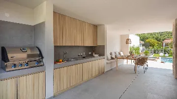 Modern Villa with Pool and Sports Courts in Srinjine