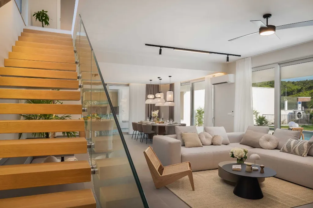 Modern Villa with Pool and Sports Courts in Srinjine