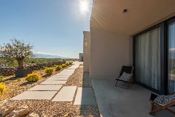 Contemporary Villa Retreat with Pool in Povljana