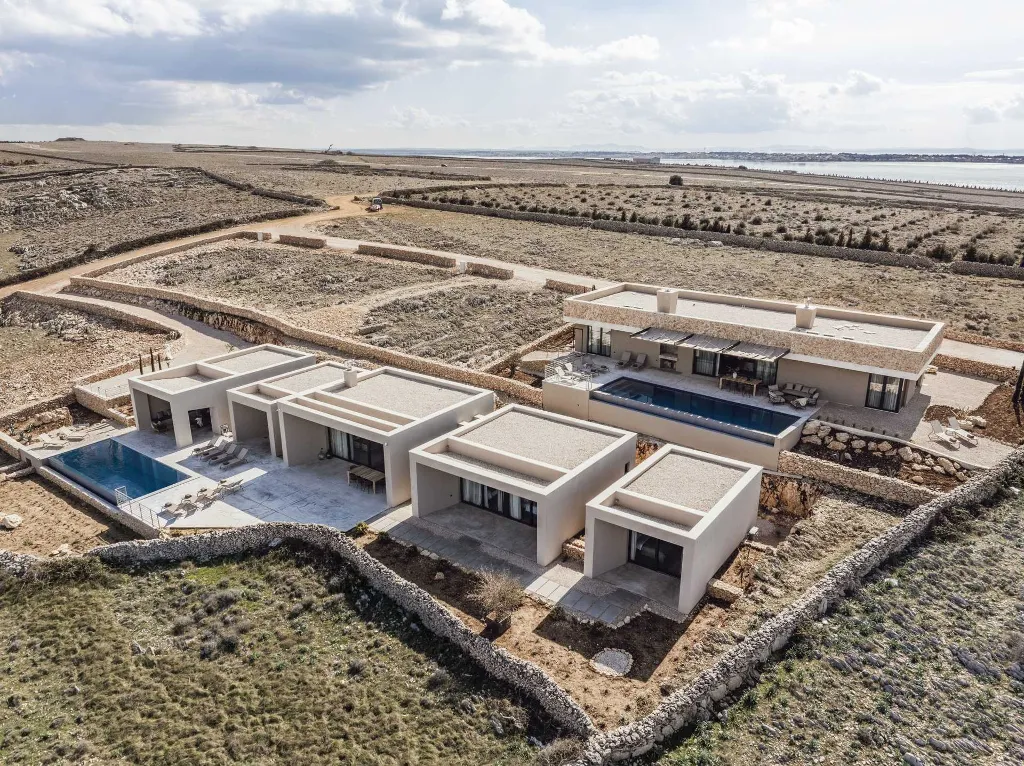Contemporary Villa Retreat with Pool in Povljana