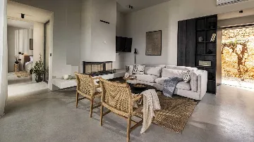 Contemporary Villa Retreat with Pool in Povljana