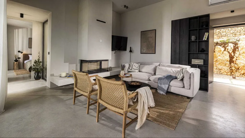 Contemporary Villa Retreat with Pool in Povljana