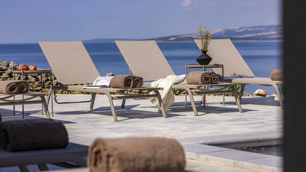 Contemporary Villa Retreat with Pool in Povljana