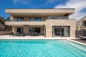 Contemporary Villa with Pool in Kaštel Stari