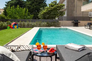 Contemporary Villa with Pool in Kaštel Stari