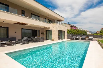 Contemporary Villa with Pool in Kaštel Stari