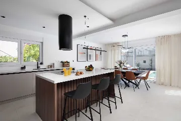 Contemporary Villa with Pool in Kaštel Stari