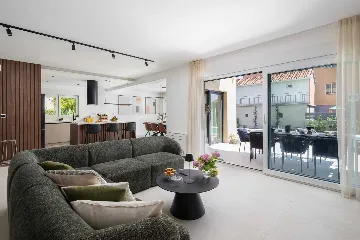 Contemporary Villa with Pool in Kaštel Stari