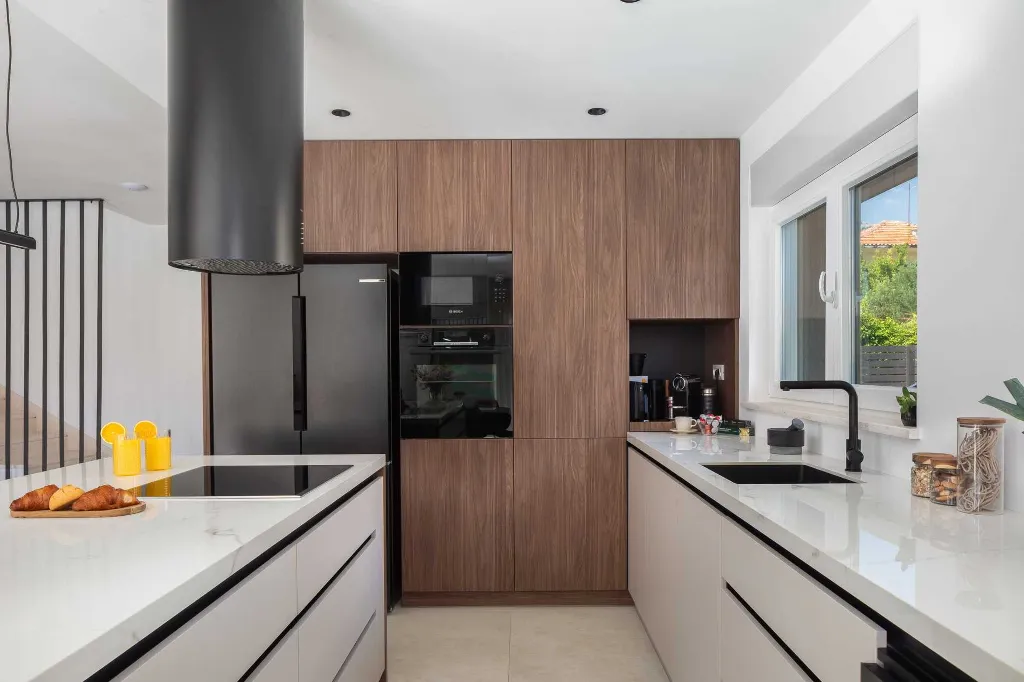Contemporary Villa with Pool in Kaštel Stari