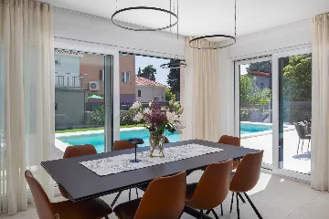 Contemporary Villa with Pool in Kaštel Stari