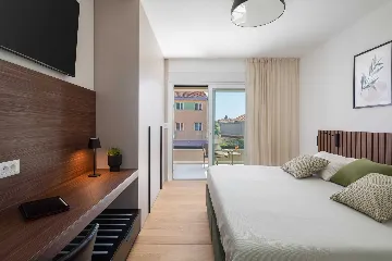 Contemporary Villa with Pool in Kaštel Stari