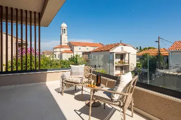 Contemporary Villa with Pool in Kaštel Stari