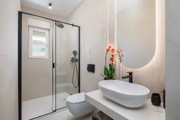 Contemporary Villa with Pool in Kaštel Stari