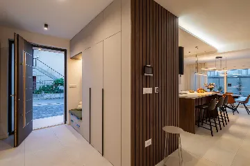 Contemporary Villa with Pool in Kaštel Stari