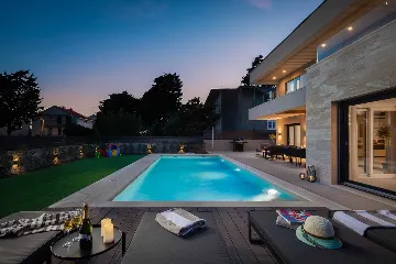 Contemporary Villa with Pool in Kaštel Stari