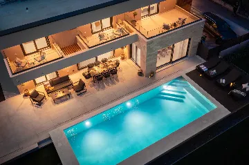 Contemporary Villa with Pool in Kaštel Stari