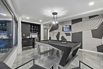 Modern Six-Bedroom Villa with Pool in Makarska