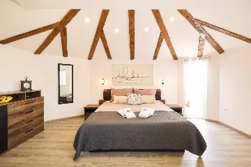 Modern Family Villa with Pool in Nin