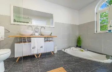 Modern Family Villa with Pool in Senj