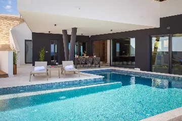 Modern Family Villa with Pool near Primošten