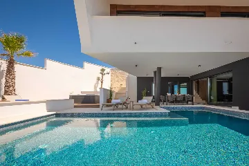 Modern Family Villa with Pool near Primošten