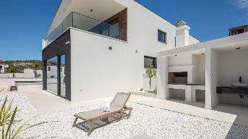 Modern Family Villa with Pool near Primošten