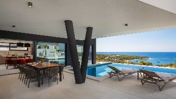 Modern Family Villa with Pool near Primošten