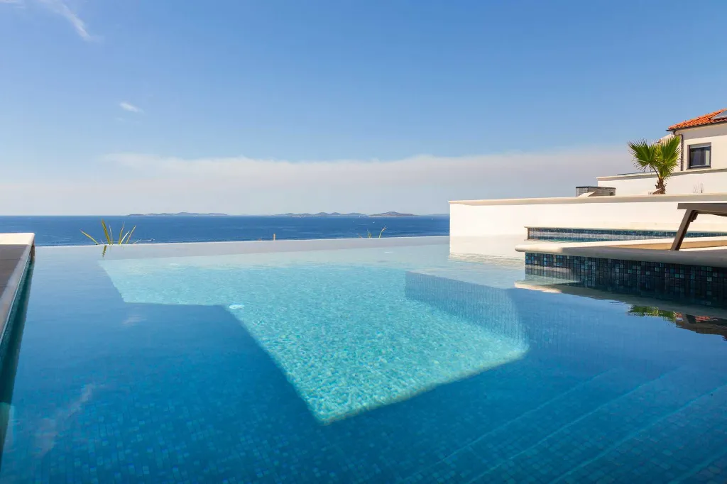 Modern Family Villa with Pool near Primošten