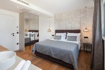 Modern Family Villa with Pool near Primošten