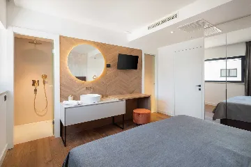 Modern Family Villa with Pool near Primošten