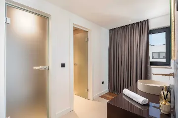 Modern Family Villa with Pool near Primošten