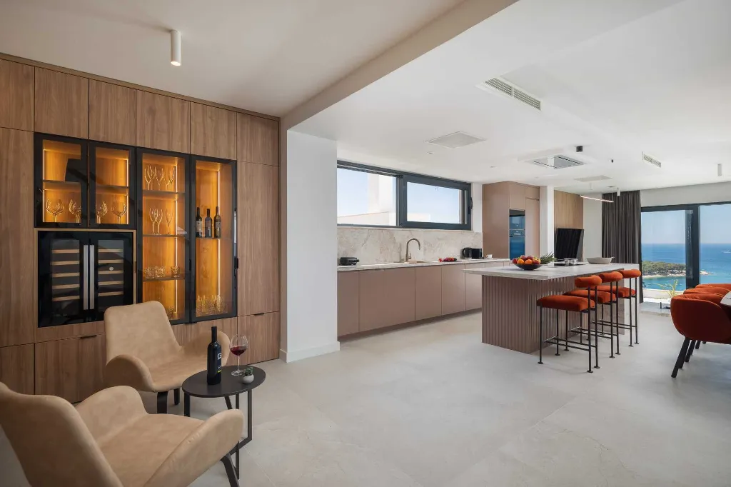 Modern Family Villa with Pool near Primošten